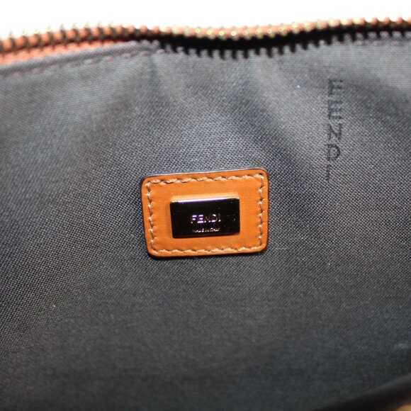 Fendi Flat Wristlet Large Envelope Zip Top Vitello King Logo Embossed Bag - Picture 6 of 8